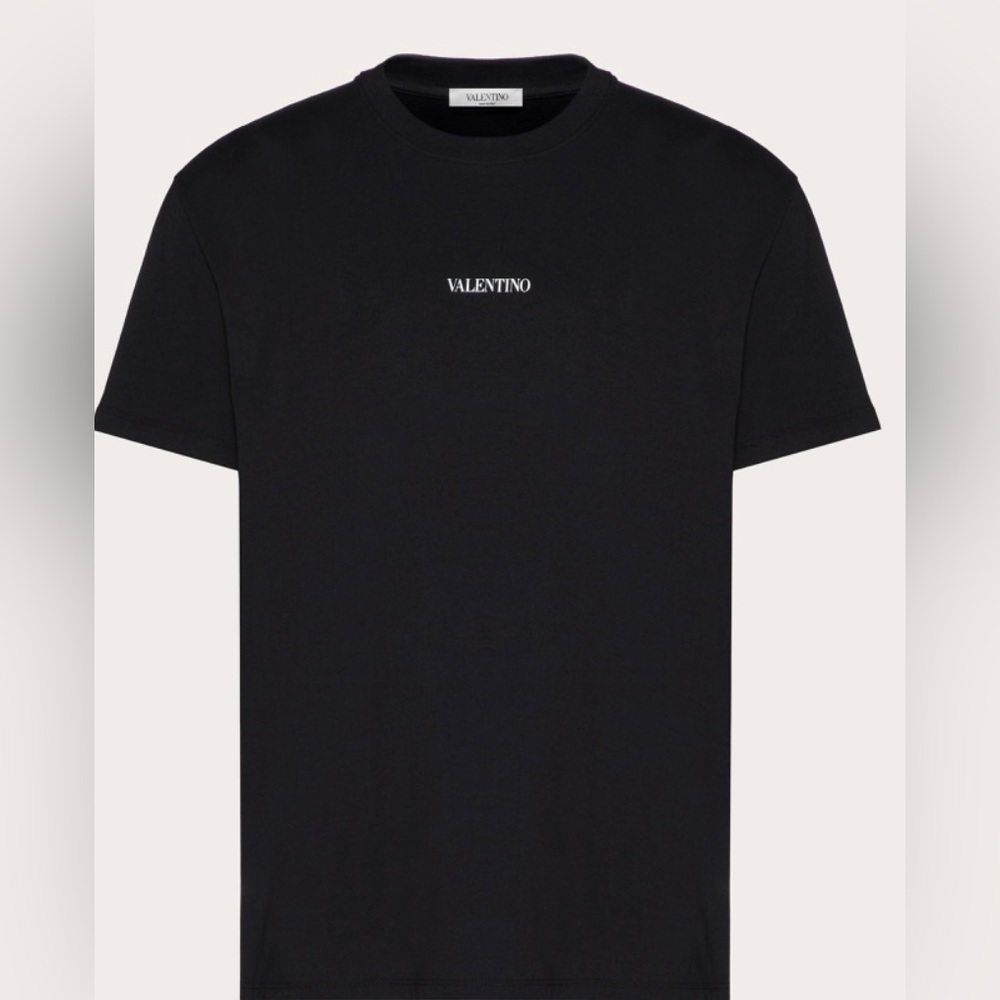 Authentic Valentino Garavani black crew neck tshirt with Valentino logo. Size XL